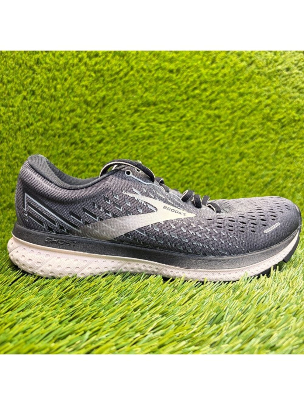 Brooks Ghost 13 Womens Size 6.5D Gray Black Athletic Running Shoes Sneakers